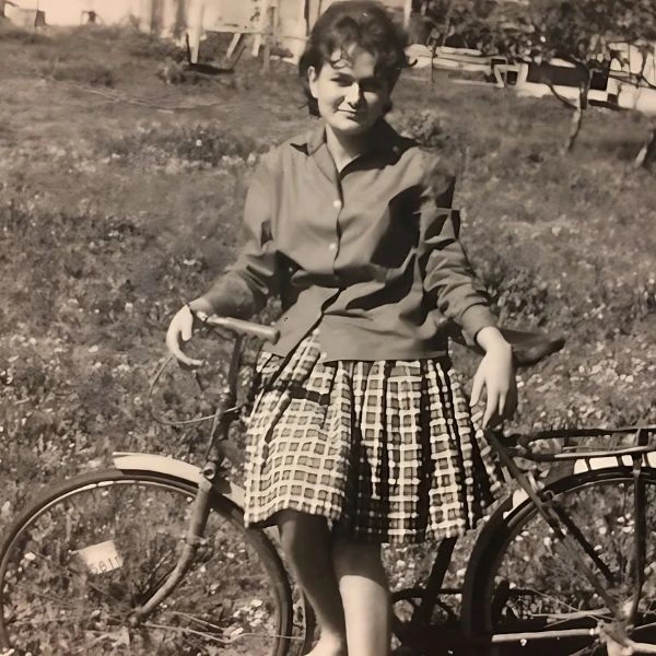 לאה לביא ז"ל